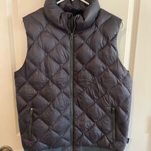 Patagonia Women's Charcoal Quilted Vest
